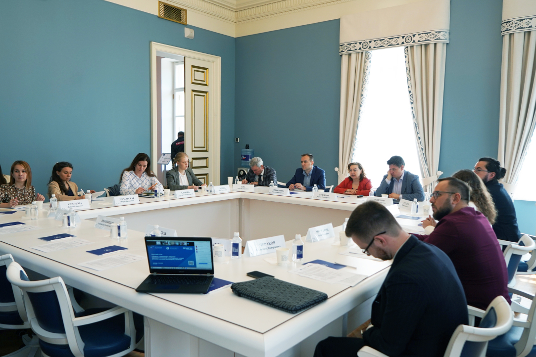 Roundtable Discussion on New Horizons of Science and Technology Cooperation Between the BRICS Countries through the Eyes of Young Scientists Took Place in Moscow